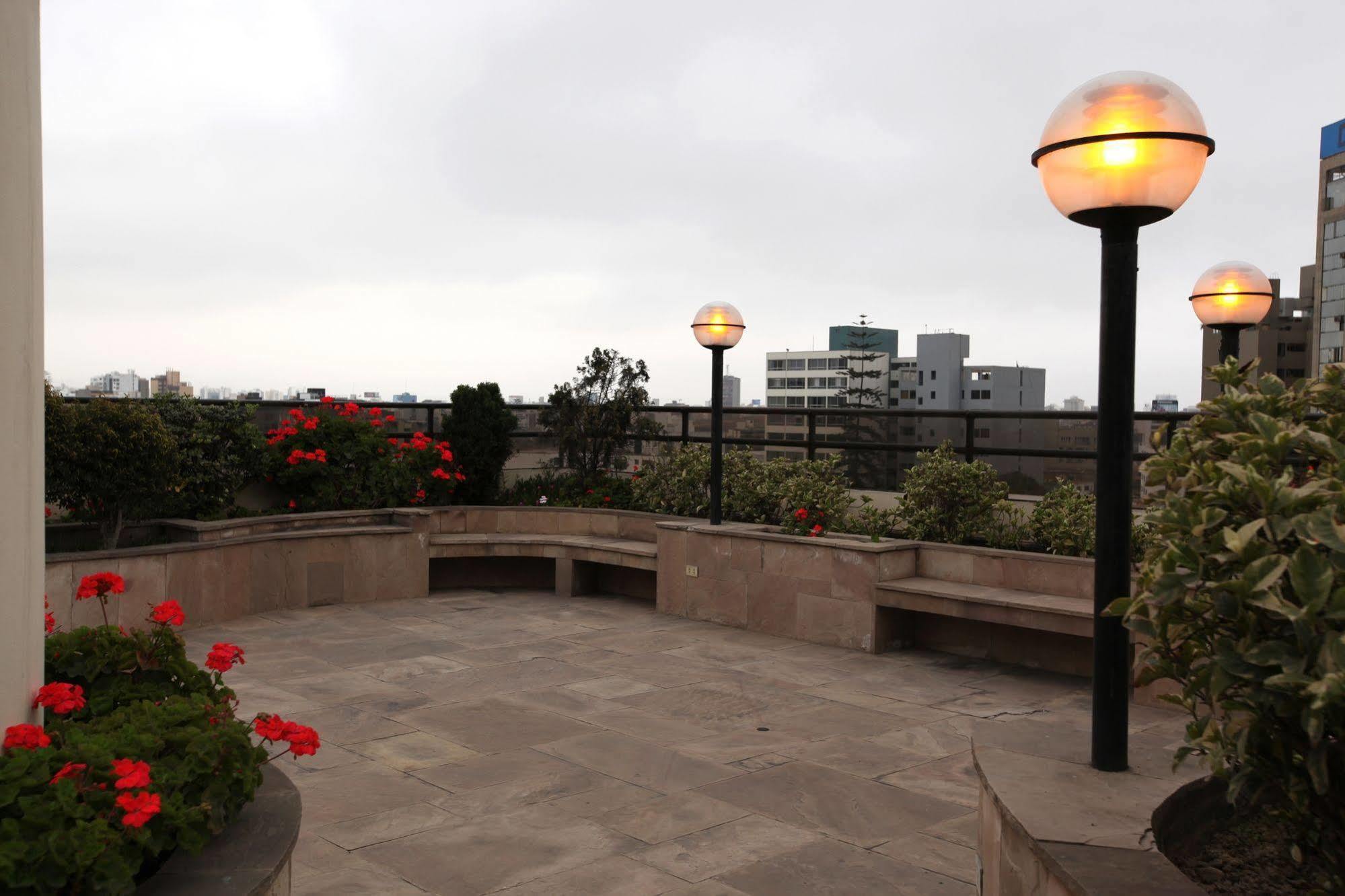 Suites Plaza Las Flores Distretto di Distretto di Lima Esterno foto