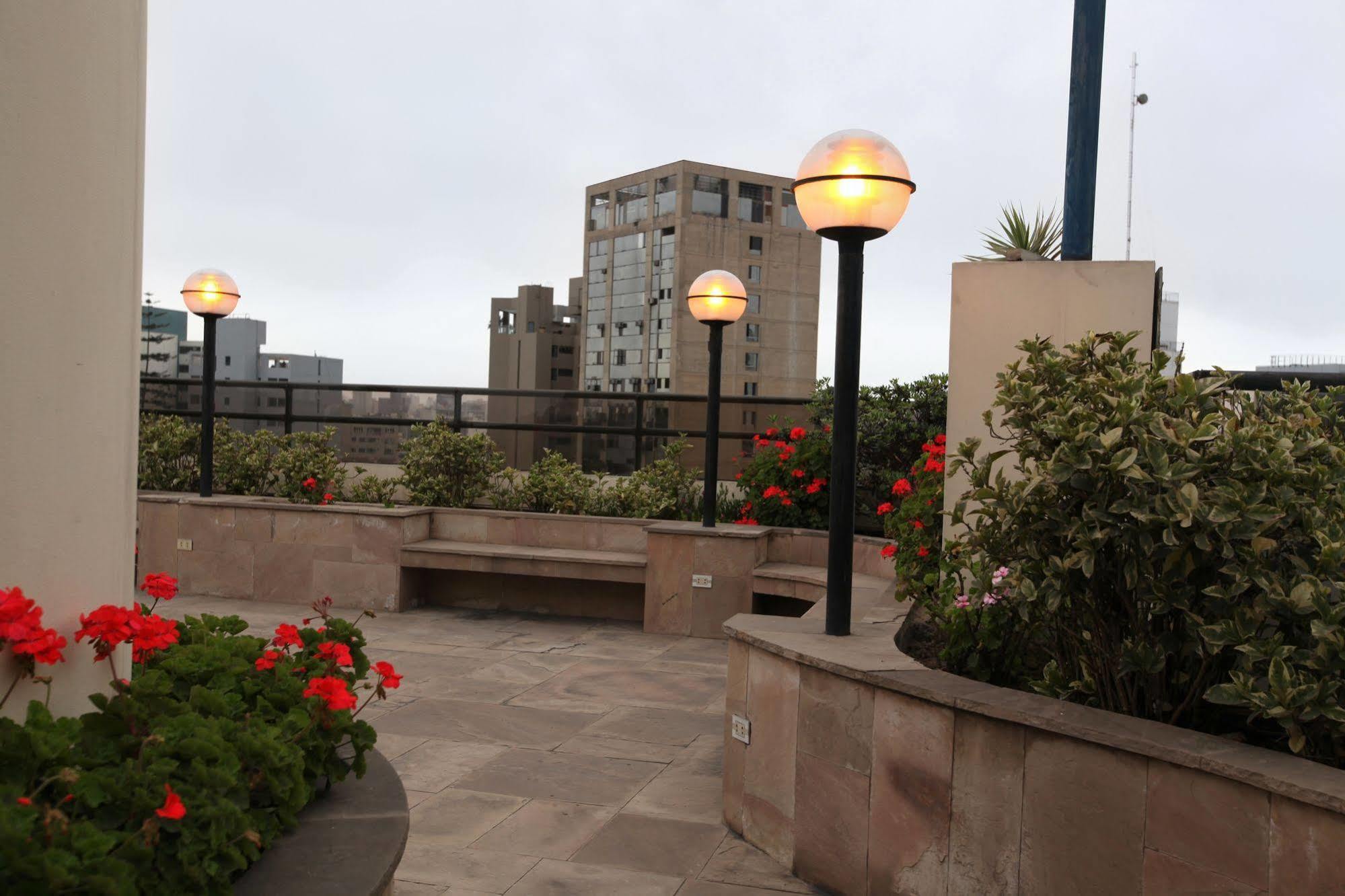 Suites Plaza Las Flores Distretto di Distretto di Lima Esterno foto